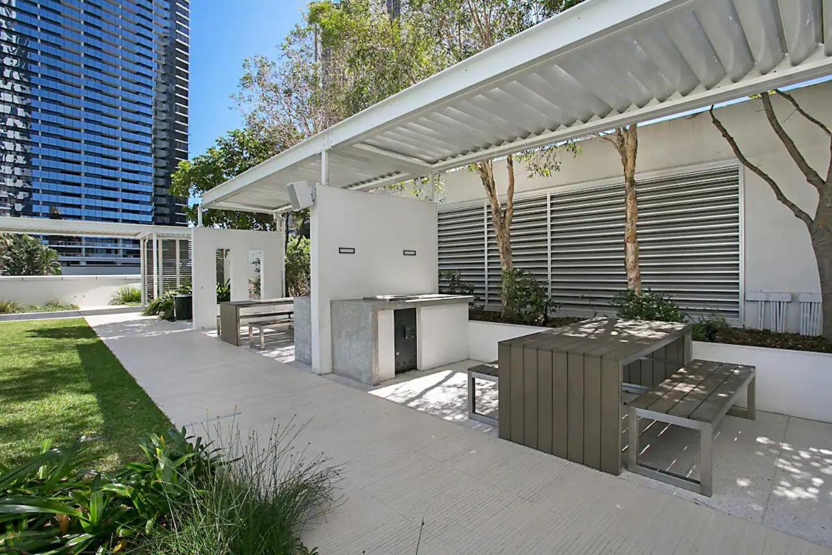 H-Residences Private Apartments - Hosted By Coastal Letting Gold Coast Bagian luar foto